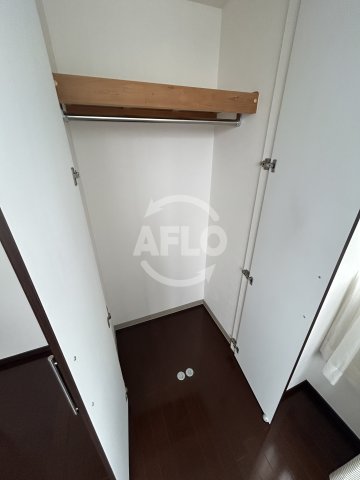 収納　ディーグラフォート大阪NYタワー肥後橋　クローゼット