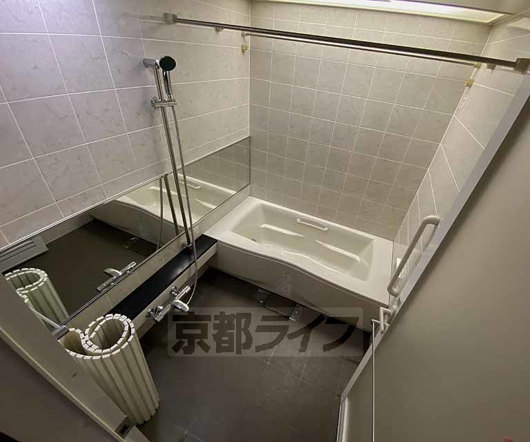 エントランス　・お問い合わせは京都ライフまで・