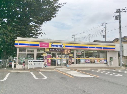 コンビニ　ミニストップ 新座新堀店（コンビニ）まで530m