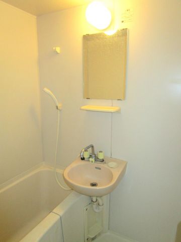 バス・シャワールーム　日々の暮らしに欠かせないお風呂です