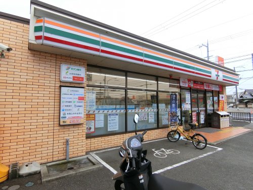コンビニ　セブンイレブン　岸和田加守町2丁目店（コンビニ）まで205m