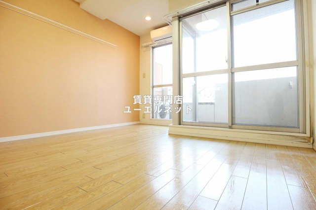 その他部屋・スペース　くつろぎの空間明るく開放感のある居室で、自分だけのくつろぎ空