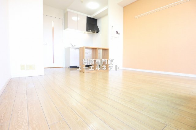 居室・リビング　ゆったりとくつろげる、落ち着きのある居室空間です