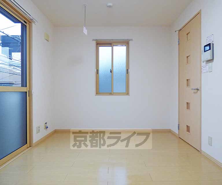 居室・リビング　広々としたお部屋です。