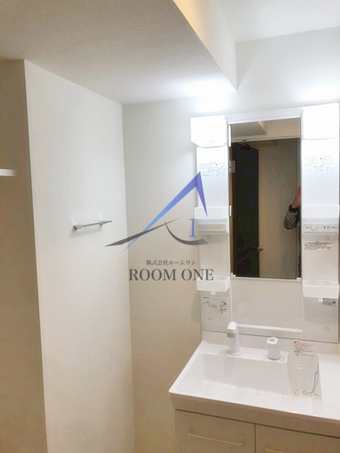 洗面設備　独立洗面台です。