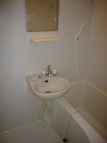 バス・シャワールーム　現況優先