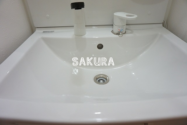 洗面設備　忙しい朝には欠かせない洗面所です♪※同施工