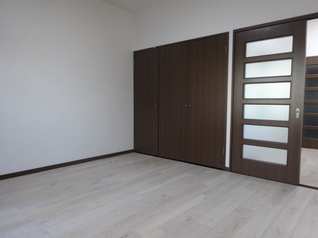 居室・リビング　明るいお部屋です。