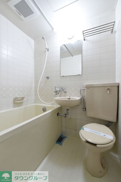 バス・シャワールーム　室内洗濯機置場