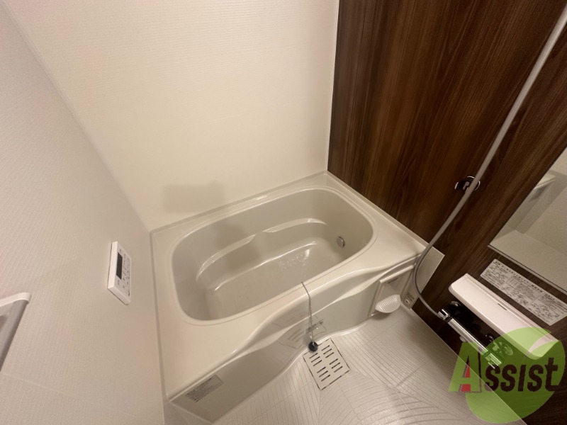 バス・シャワールーム　お風呂は日々の疲れをリフレッシュできる広さがありますね。