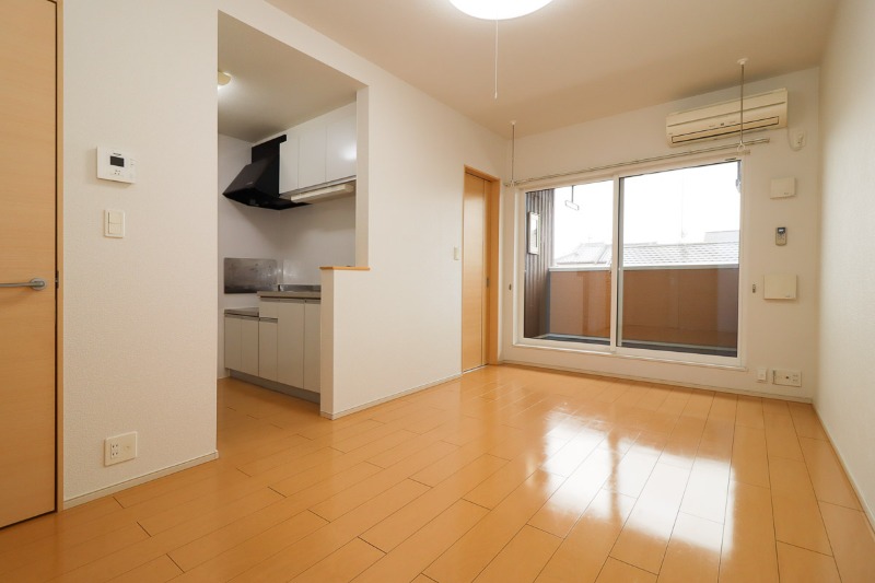 居室・リビング　図面と現状に相違がある場合には現状を優先