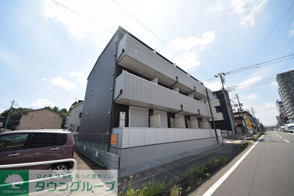 建物外観　駐車場