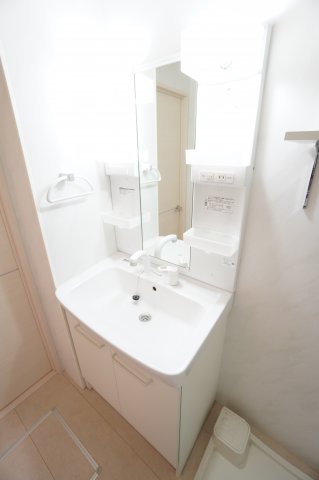 洗面設備　※同物件・同タイプの写真です。