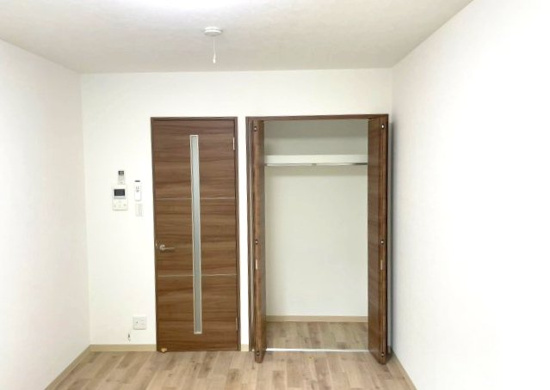 収納　ハンガーラック付きで楽々収納♪