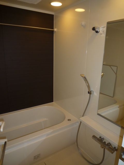 バス・シャワールーム　☆ゆっくりくつろげるお風呂☆