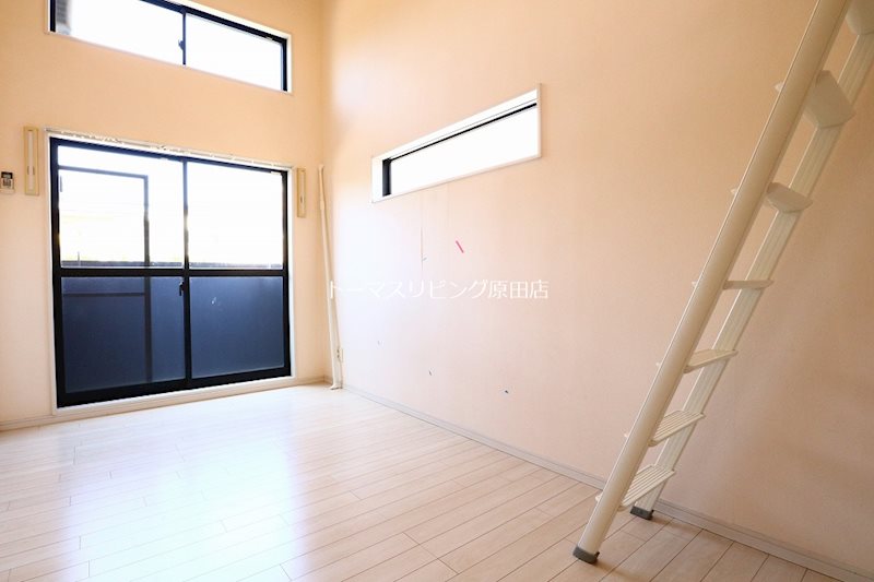 居室・リビング　205号室写真