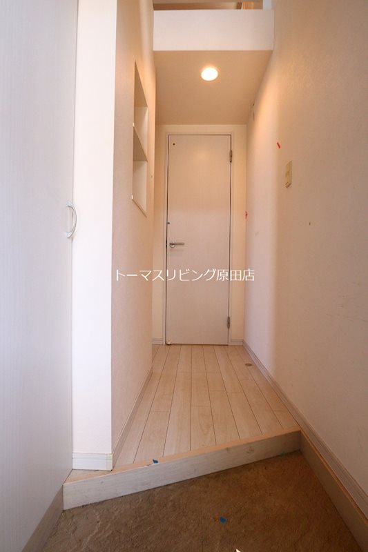 玄関　205号室写真