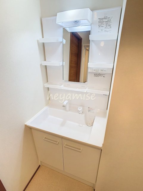 洗面設備　写真は別号室です
