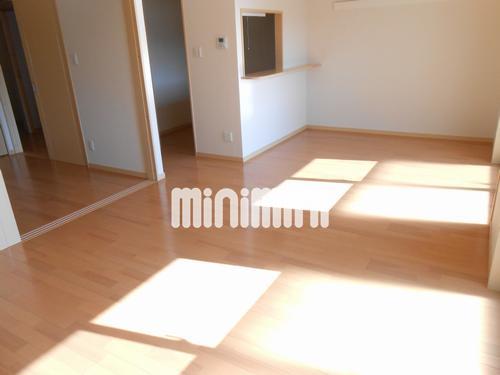 居室・リビング　明るいリビング