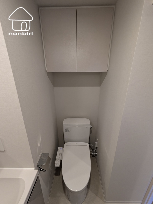 トイレ　もちろんウォシュレット付き