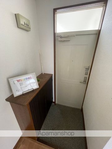 ＪＲ紀勢本線 宮前駅 徒歩9分 3階建 築38年の玄関写真