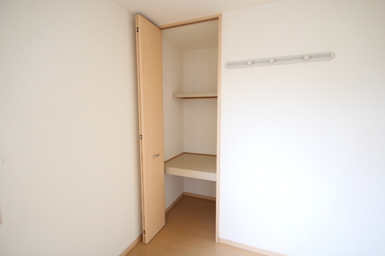 収納　※別部屋の写真です