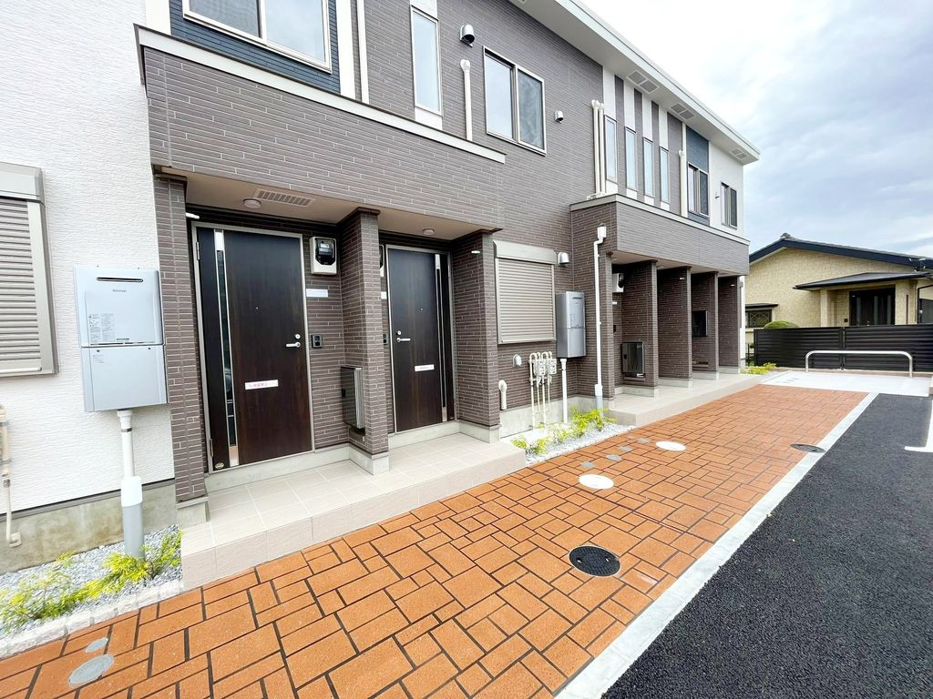 ロビー　★六会日大前駅まで徒歩15分★