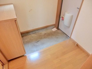 玄関　同タイプ内観です