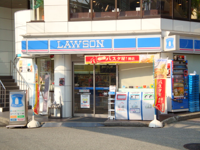 コンビニ　ローソンJR宝塚駅前店（コンビニ）まで435m