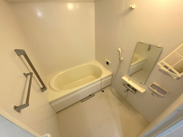 バス・シャワールーム　※同マンション別部屋のお写真になります。