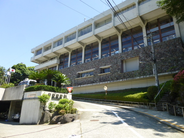 役所　箱根町役場（役所）まで9888m