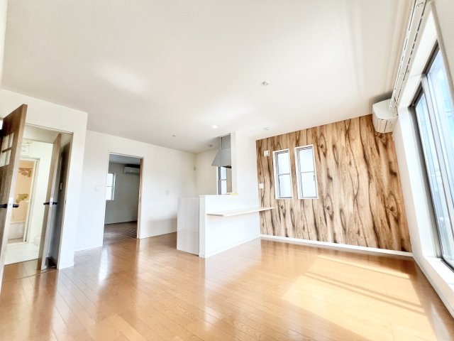 居室・リビング　※別部屋参考写真