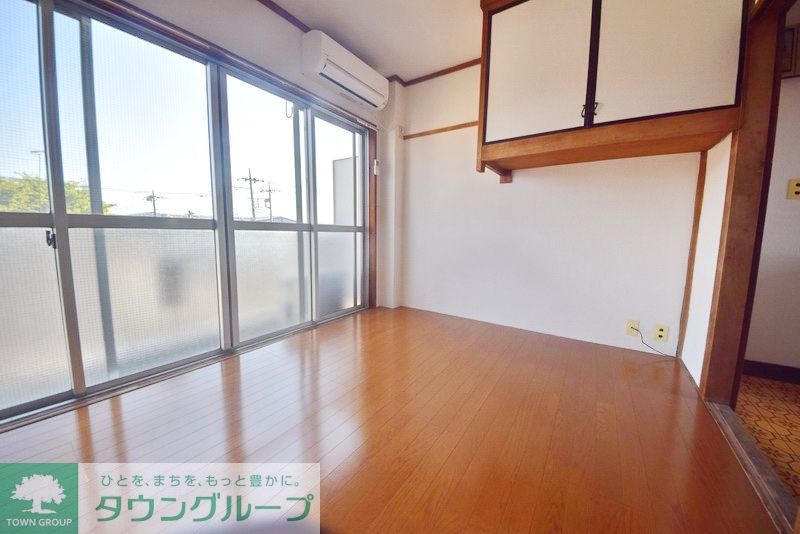 居室・リビング　＊別部屋参考写真です