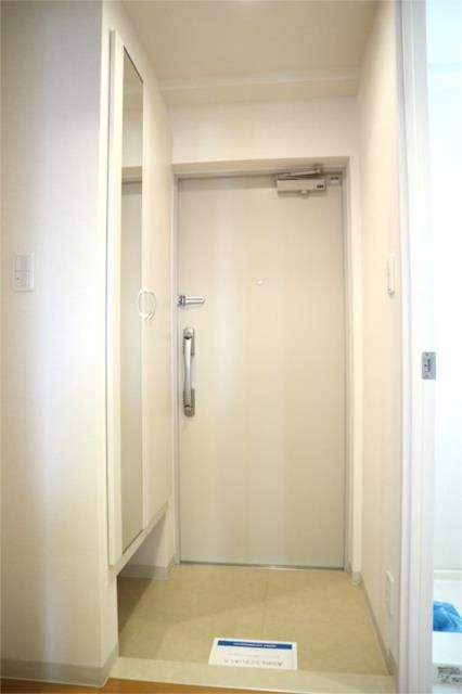 玄関　収納もある玄関です
