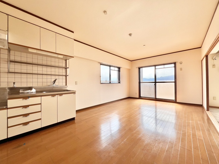 居室・リビング　別号室のお部屋になります。