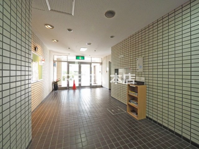 ロビー　★ ★ 口コミ２００件以上　評価４.９のお店 ★ ★