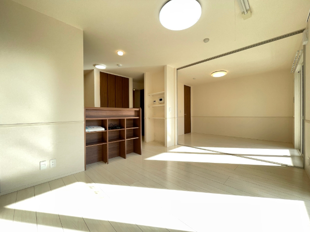 居室・リビング　明るいお部屋です