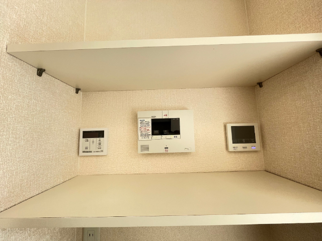 セキュリティ　ＴＶ付き洗面化粧台です