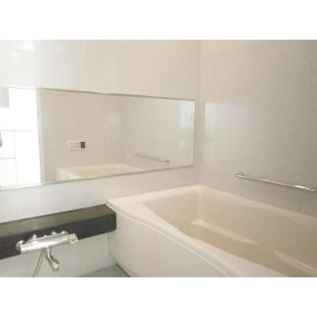 バス・シャワールーム　※写真は同タイプ住戸です。