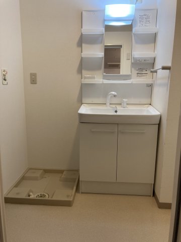 洗面設備　ロイヤルハイツ床田　５０２号室