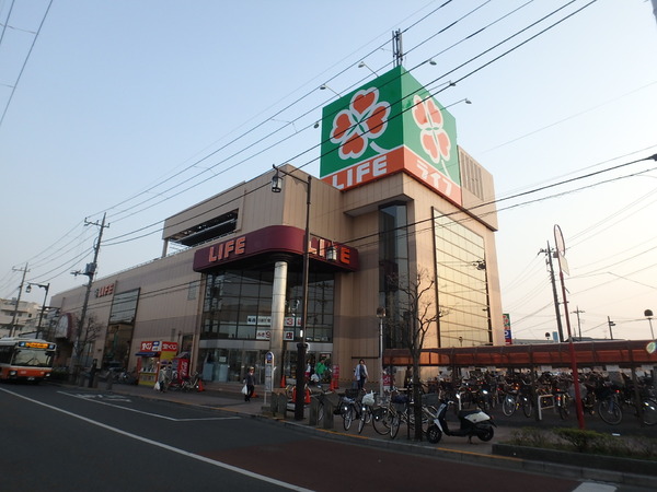 スーパー　ライフ竹の塚店（スーパー）まで426m