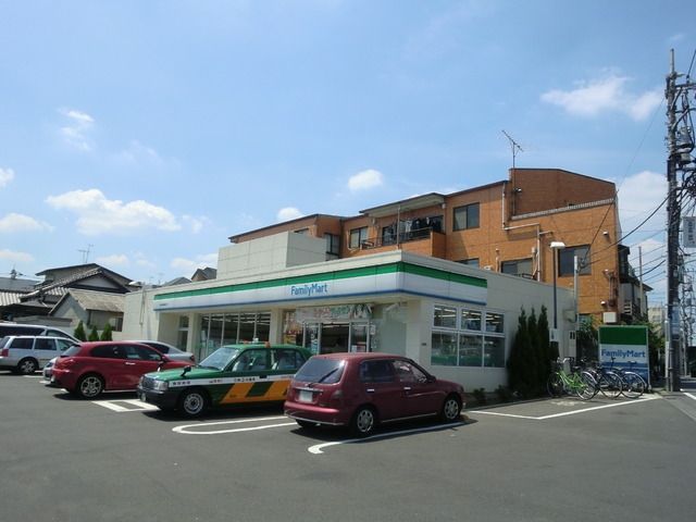 コンビニ　ファミリーマート（コンビニ）まで206m