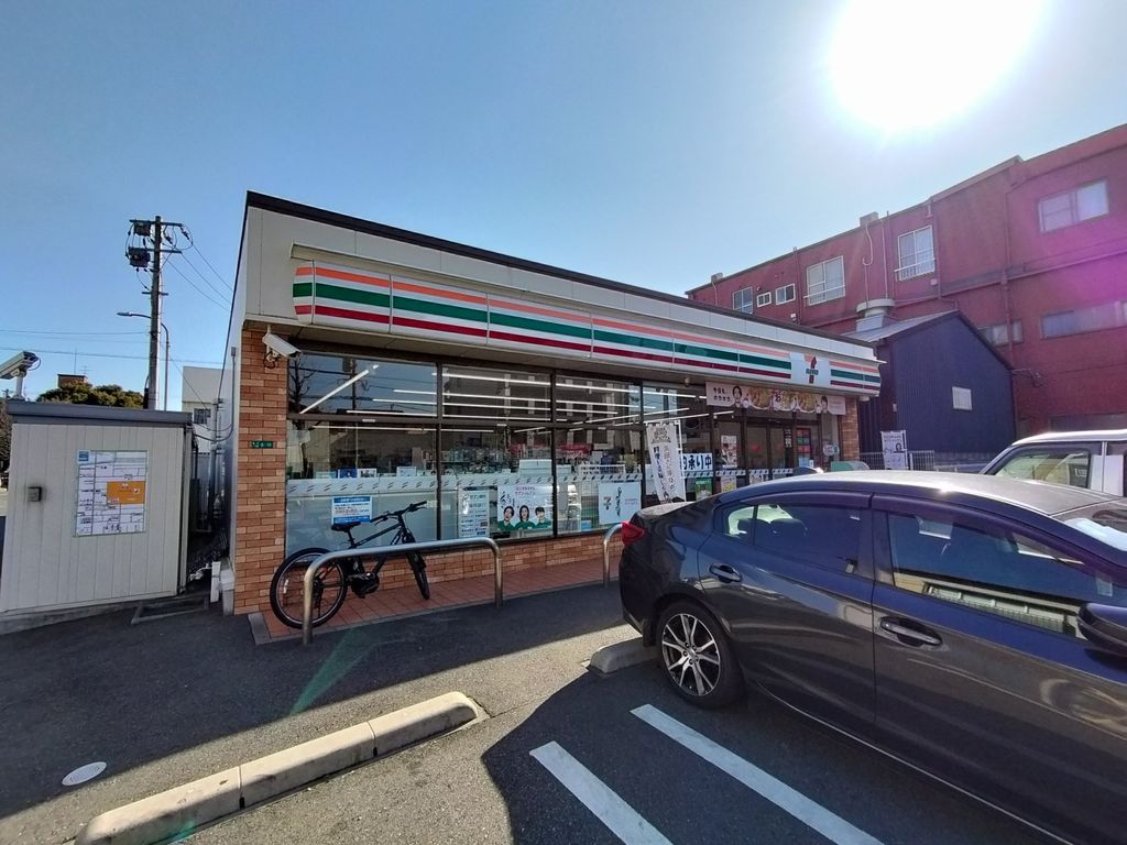 コンビニ　セブン-イレブン 戸畑境川店（コンビニ）まで240m