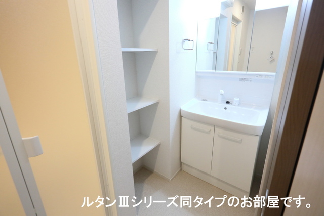 洗面設備　※類似物件の写真です※現況を優先します