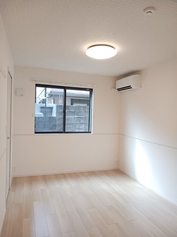 その他部屋・スペース　明るい色調の室内です