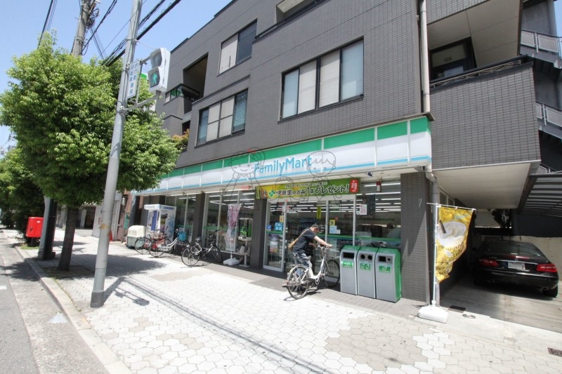 コンビニ　ファミリーマート阿倍野王子町店（コンビニ）まで39m