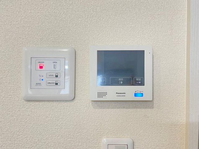 セキュリティ　モニター付インターホン