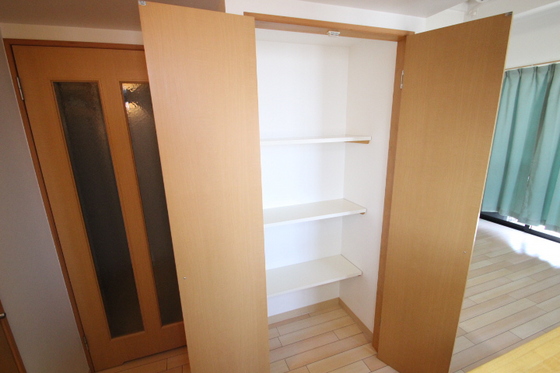 収納　※別部屋の写真です