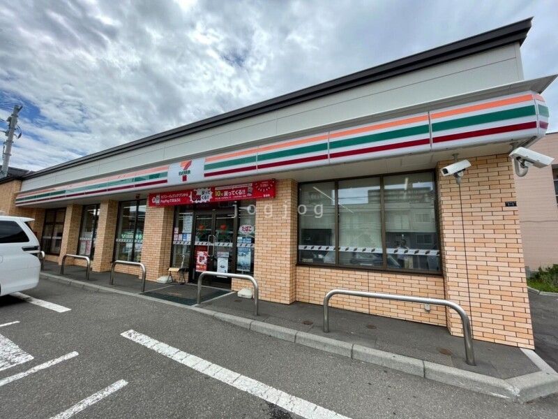 コンビニ　セブンイレブン札幌川沿5条3丁目店（コンビニ）まで188m