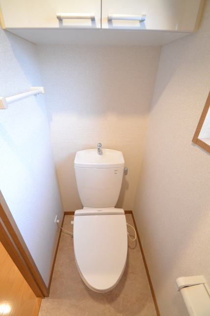 トイレ　ウォームレット機能付き